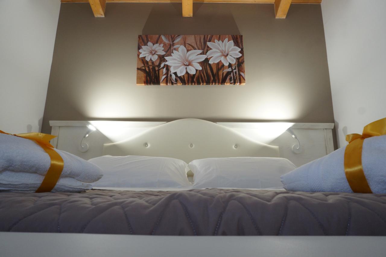 San Pietro Bed and Breakfast Mileto Buitenkant foto