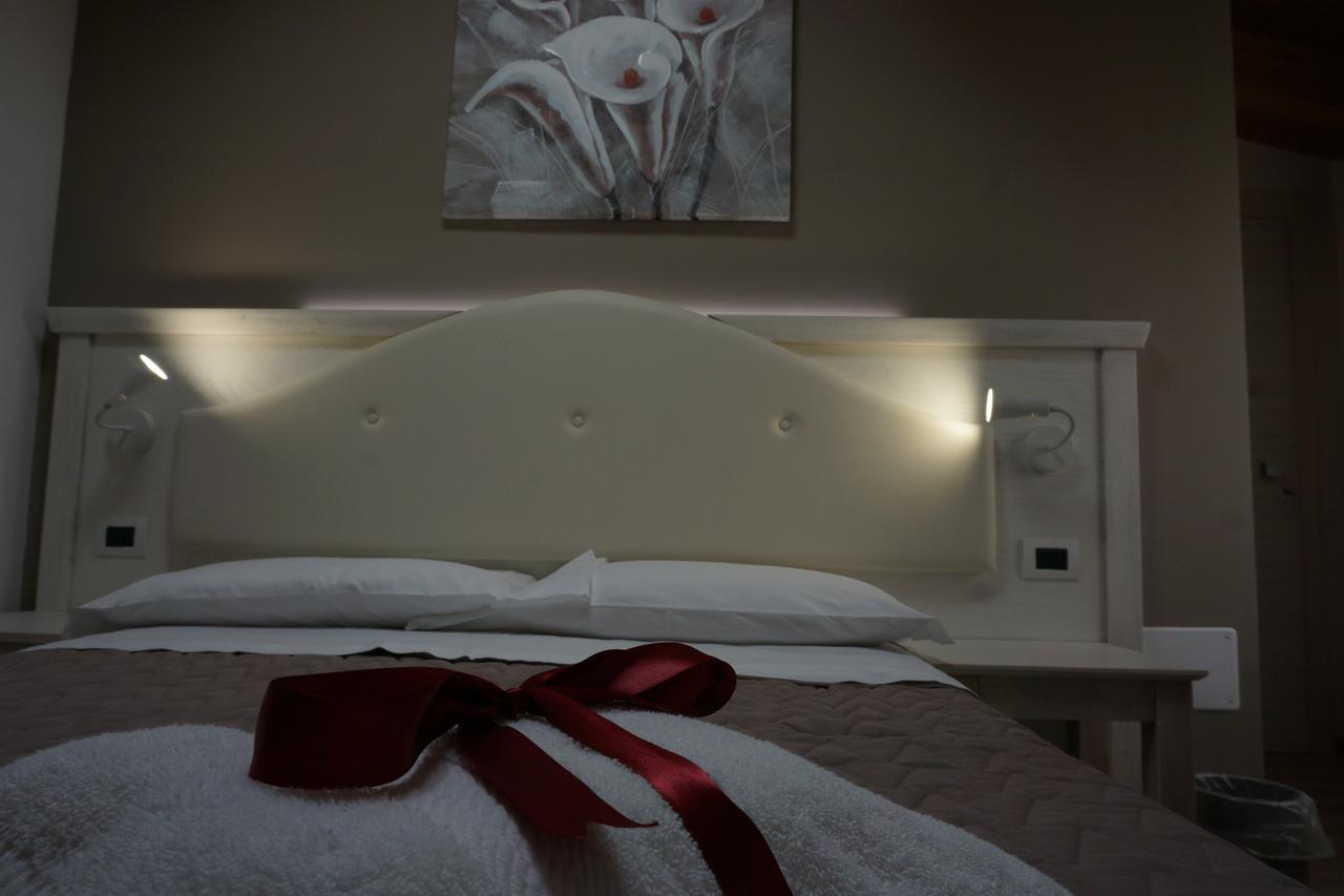 San Pietro Bed and Breakfast Mileto Buitenkant foto