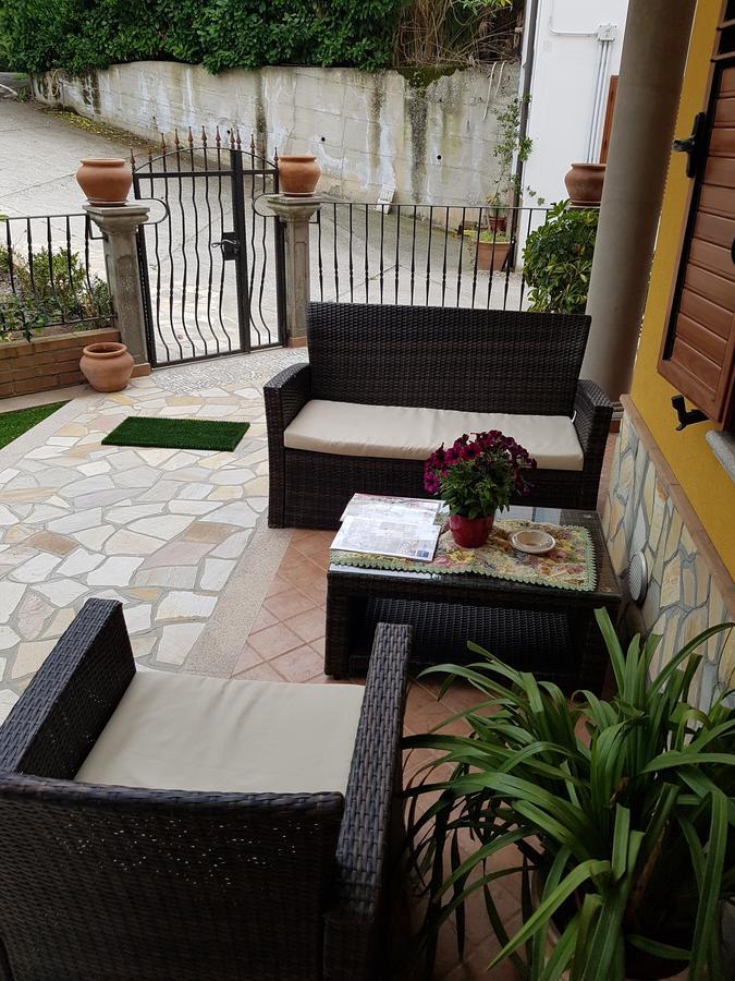 San Pietro Bed and Breakfast Mileto Buitenkant foto