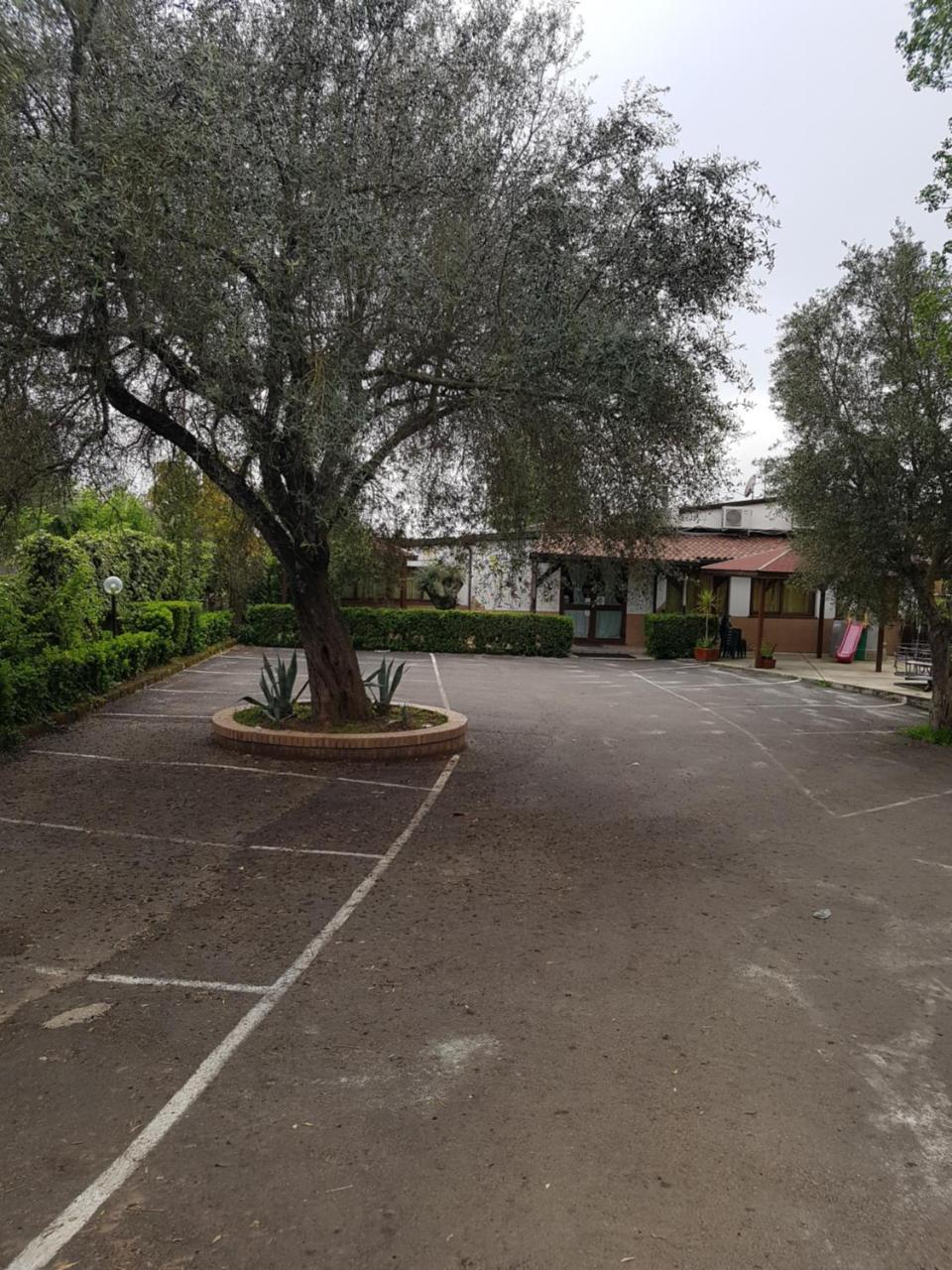 San Pietro Bed and Breakfast Mileto Buitenkant foto